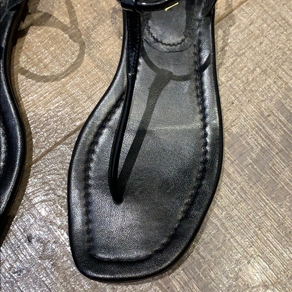 Size 35 black Prada sandals flat patent leather - Picture 4 of 4